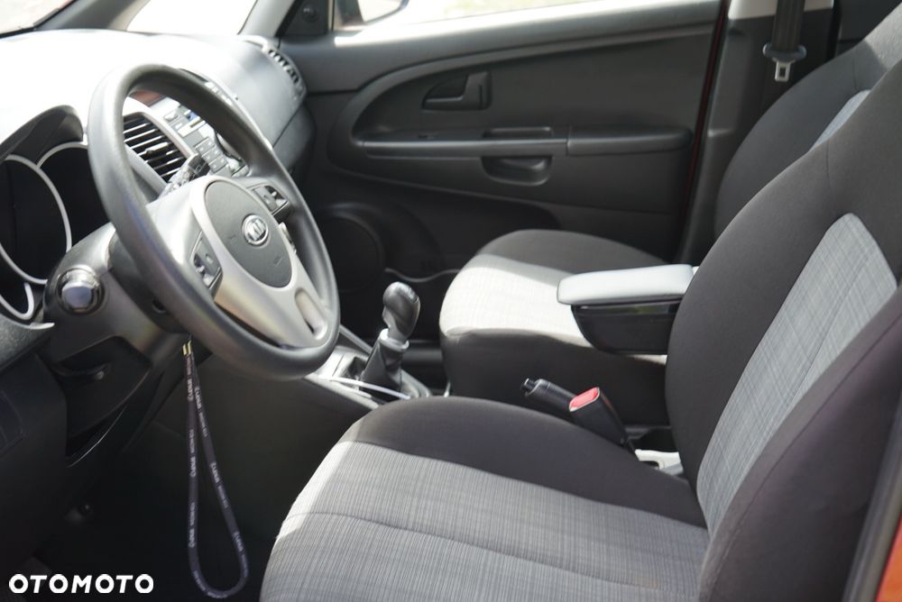 Kia Venga - 19