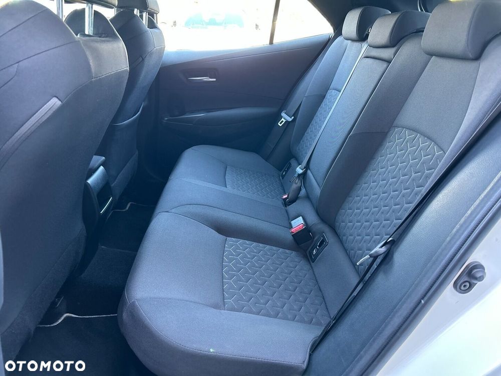 Toyota Corolla - 24
