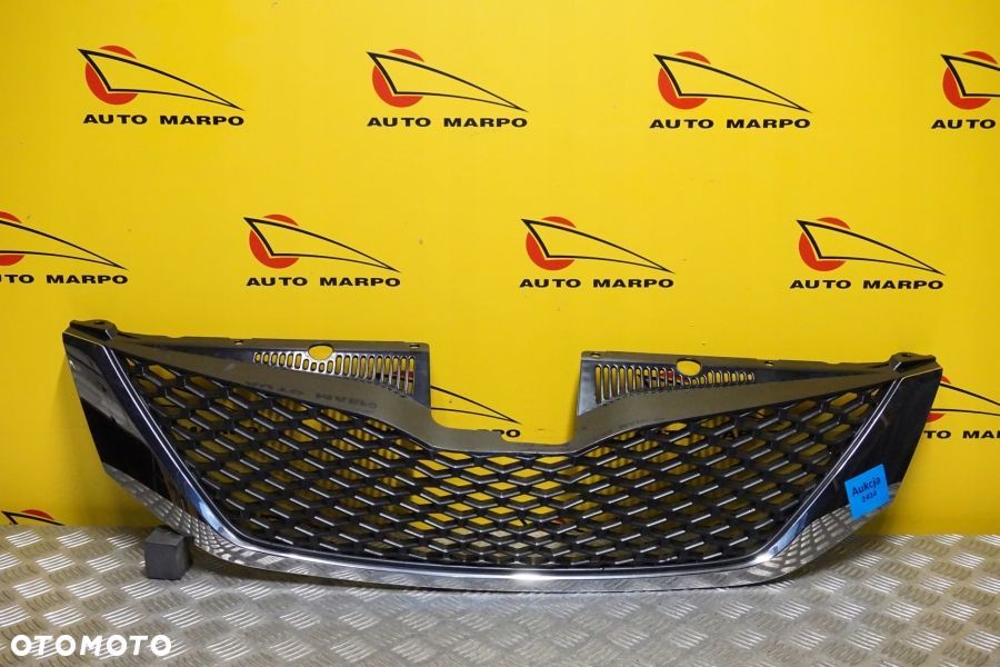 TOYOTA SIENNA 2011 - 2017 Atrapa Przód Grill Chrom USA - 2