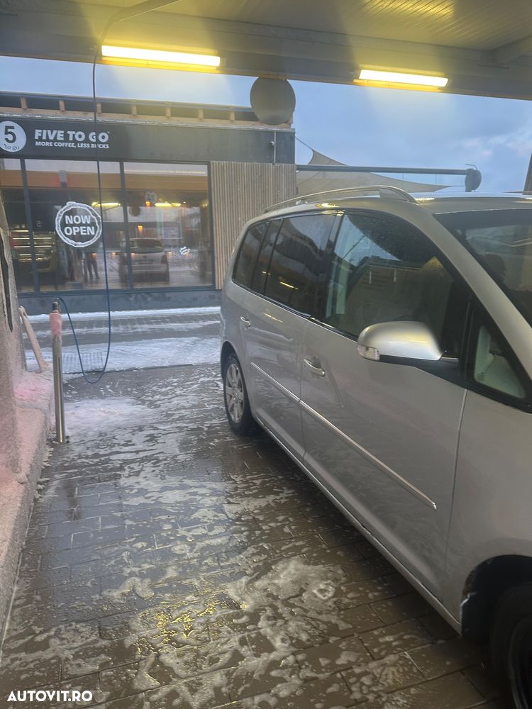 Volkswagen Touran 2.0 TDI Trendline - 11