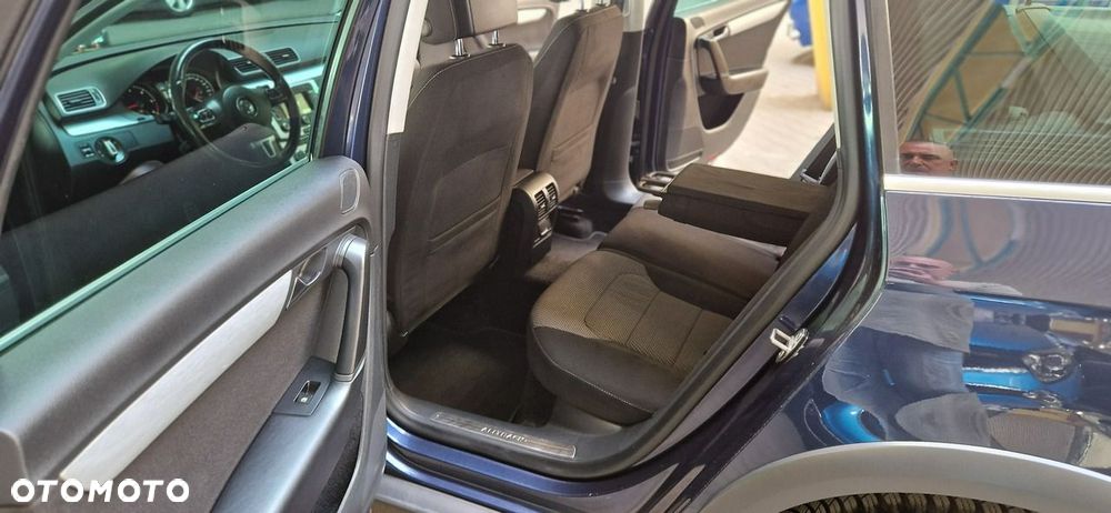Volkswagen Passat Alltrack - 13