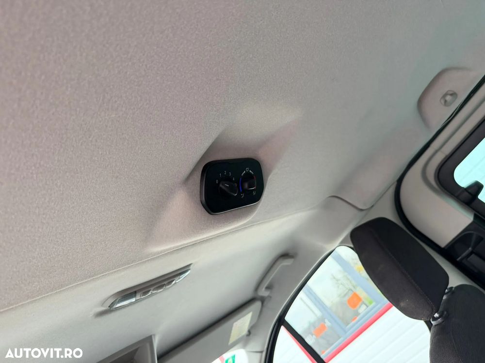 Ford Transit 300 K TDCi Pkw Basis - 17