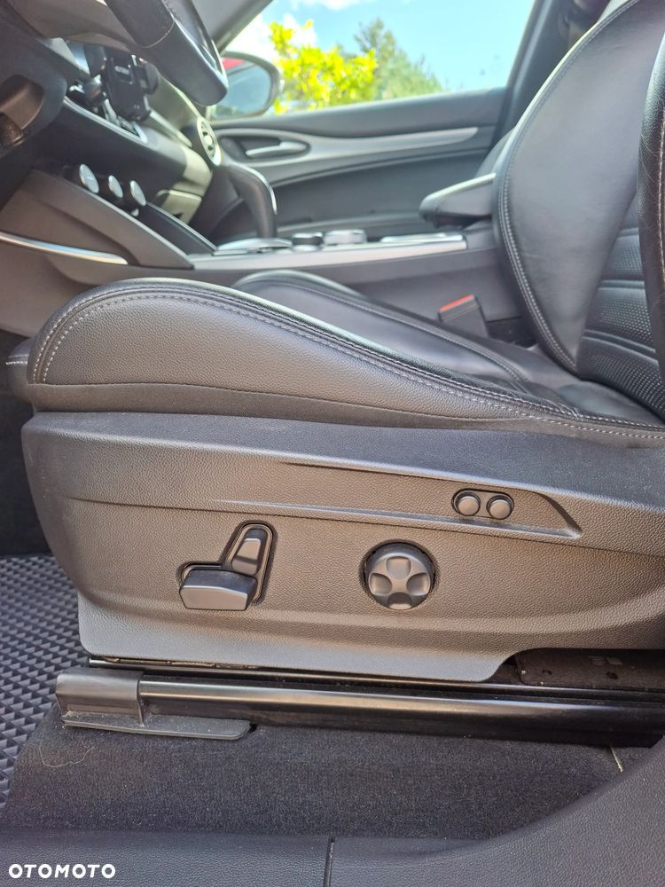Alfa Romeo Stelvio 2.0 Turbo Veloce Q4 - 14