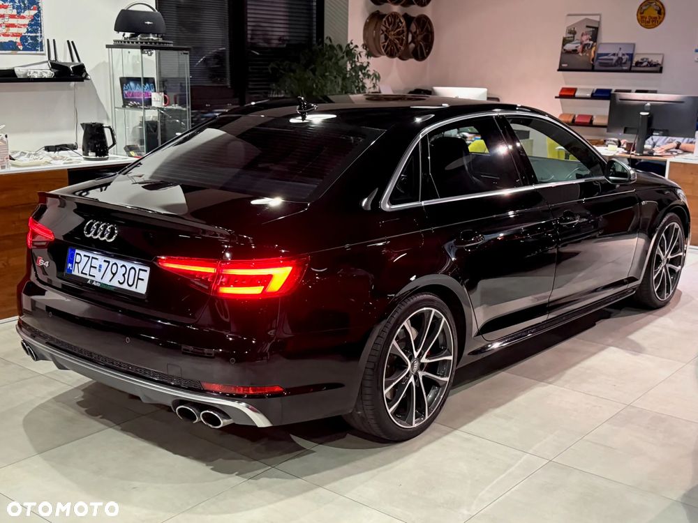 Audi S4 Limousine - 3