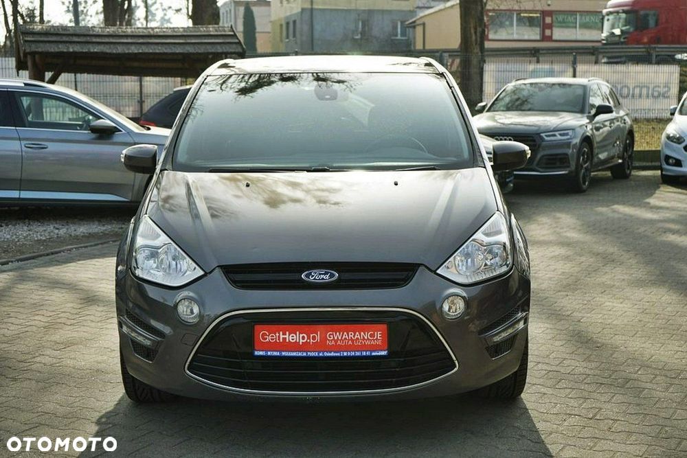 Ford S-Max - 11