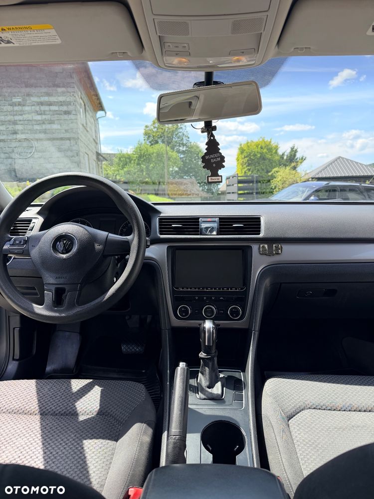 Volkswagen Passat - 9