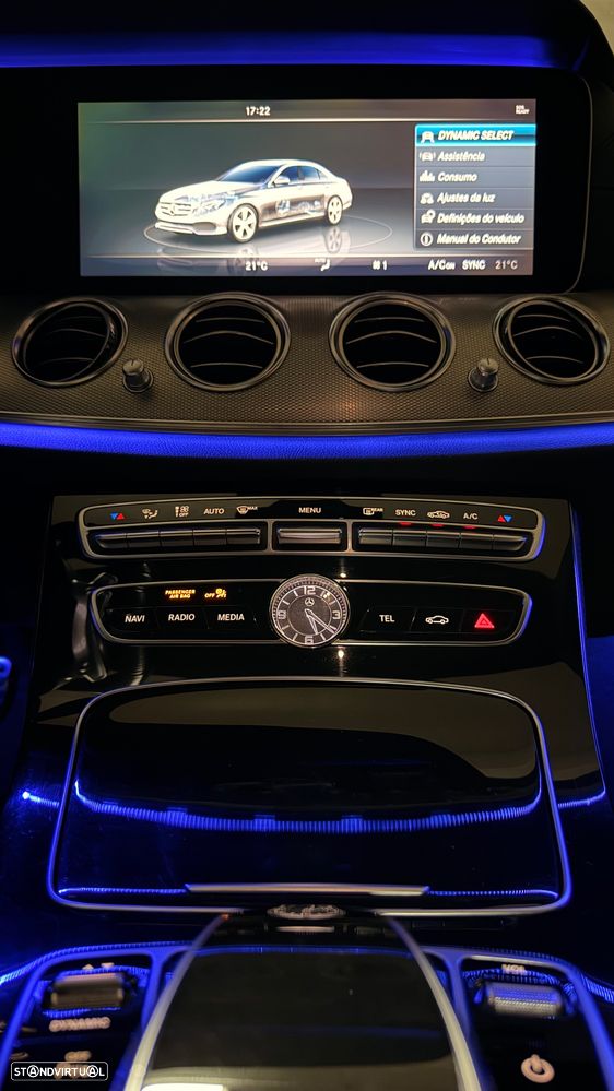 Mercedes-Benz E 220 d AMG Line - 38