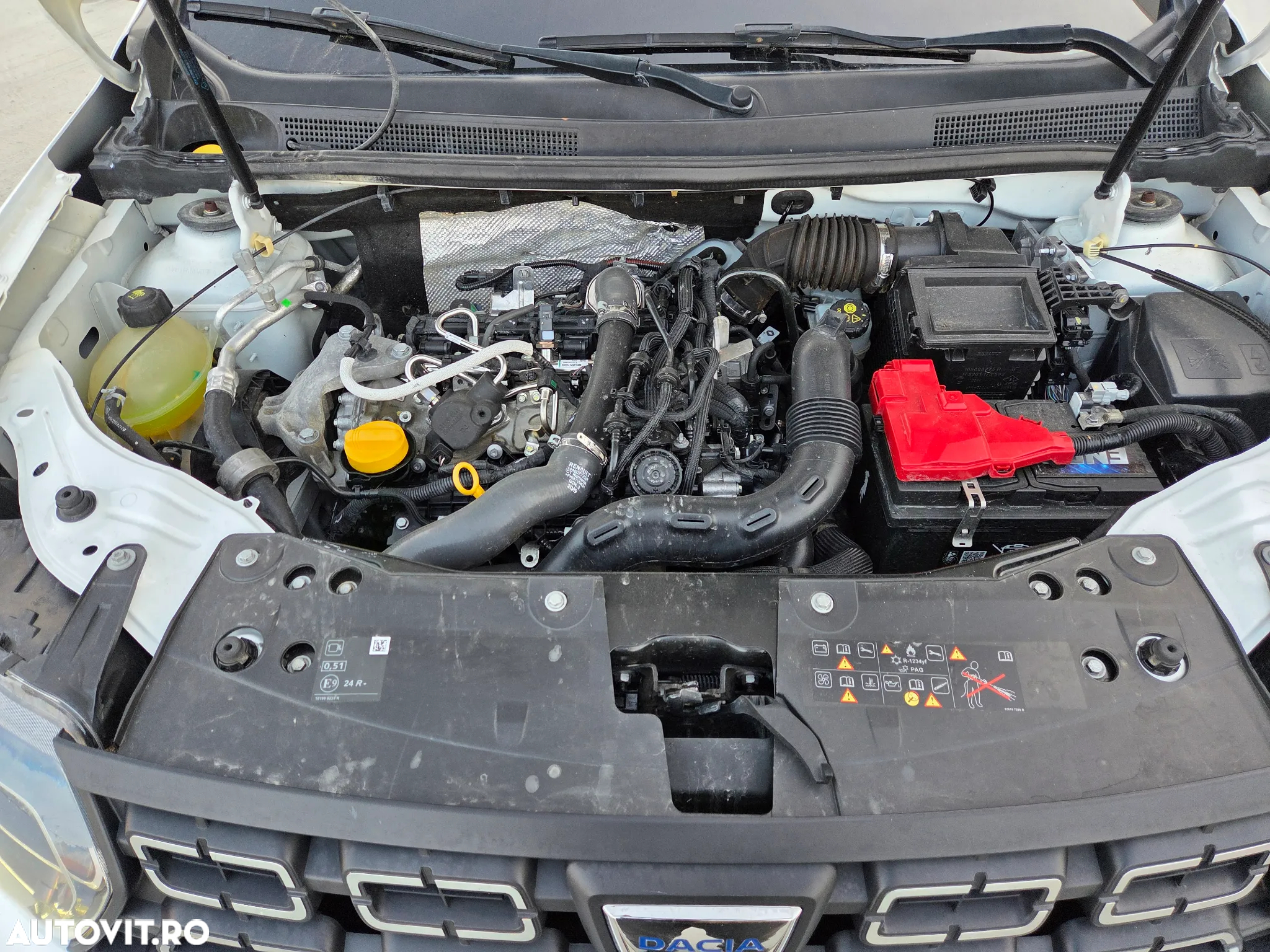 Dacia Duster TCe 130 4WD GPF Celebration - 8