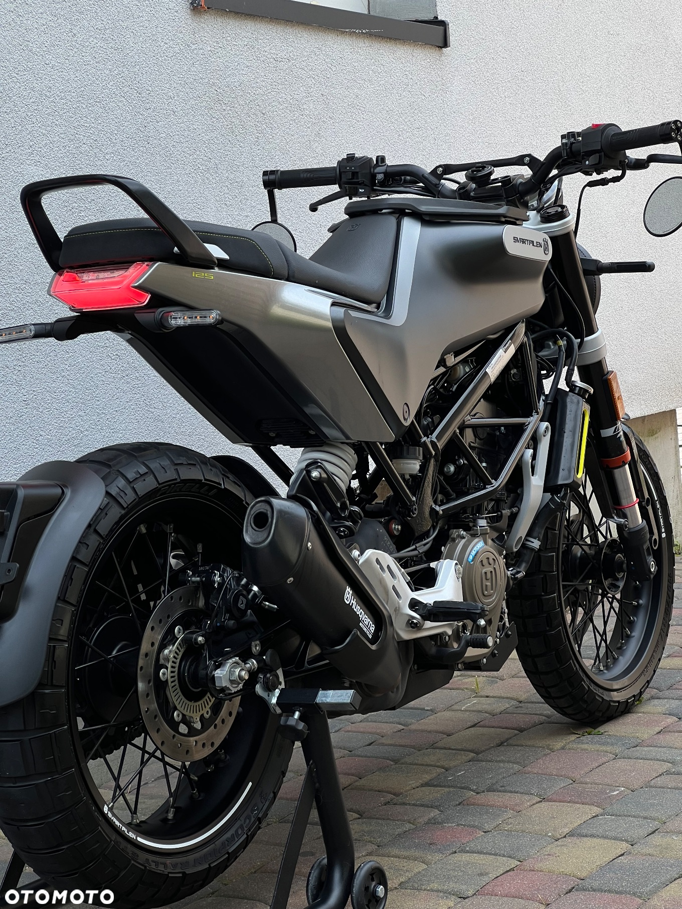 Husqvarna Svartpilen - 10