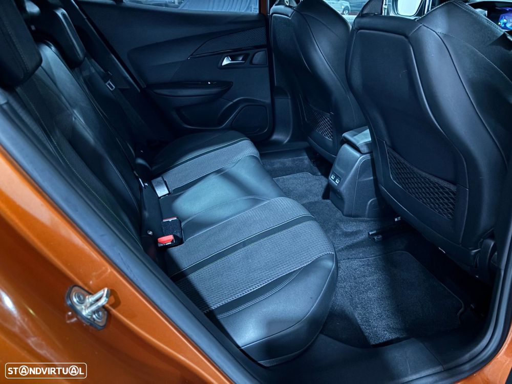 Peugeot e-2008 50 kWh GT Line - 12