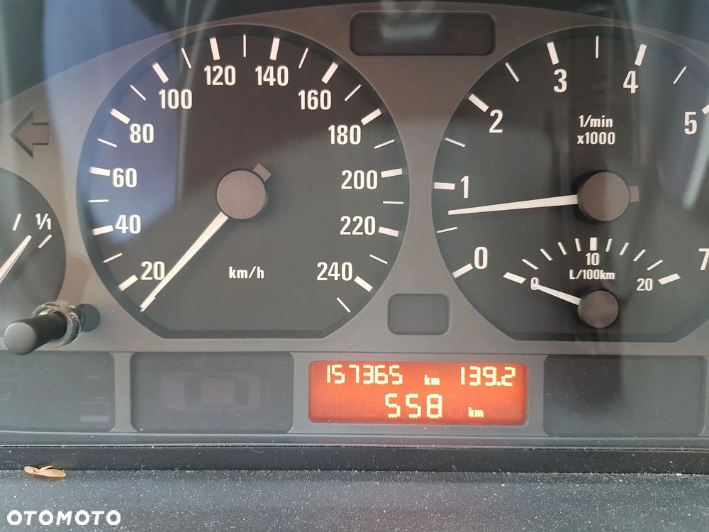 BMW Seria 3 320i Edition Exclusive - 11