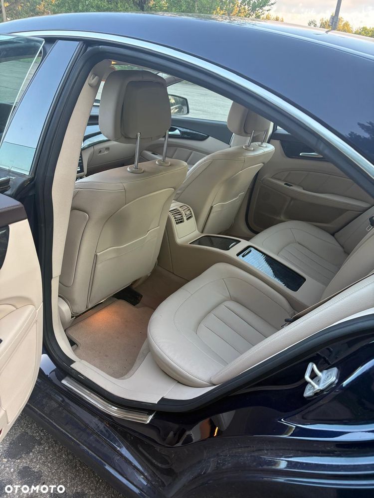 Mercedes-Benz CLS - 4