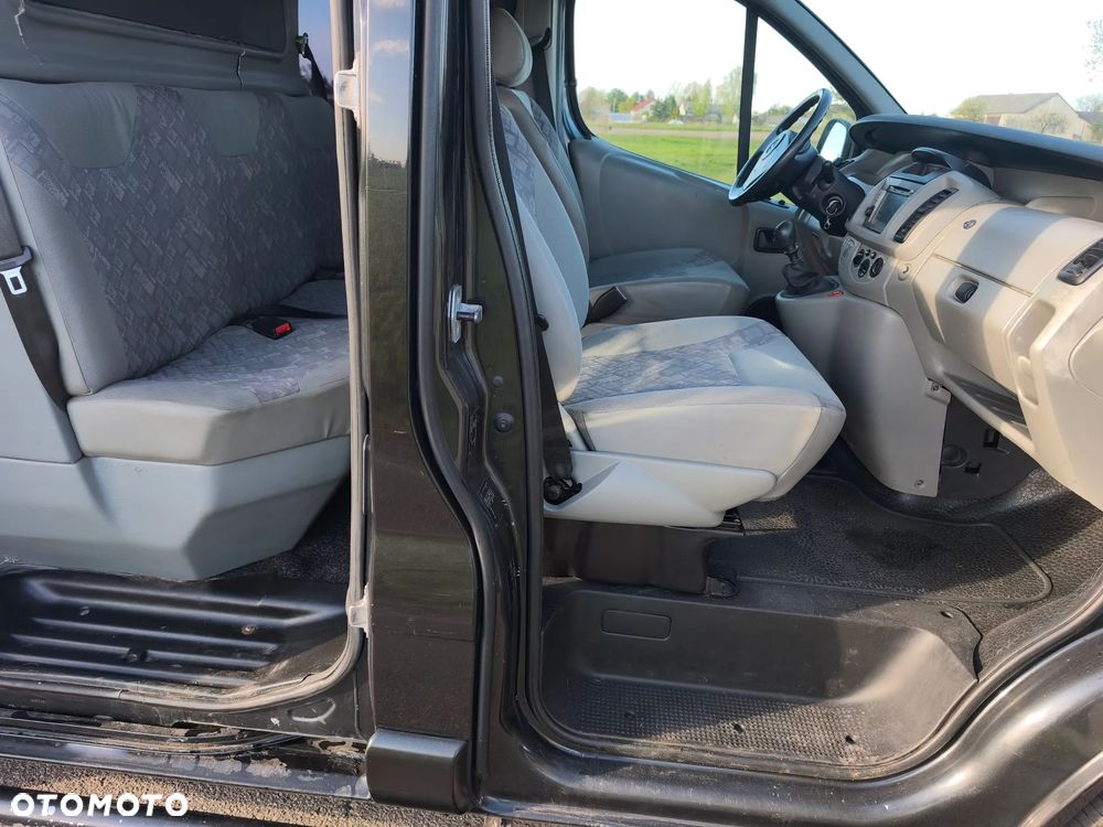 Opel Vivaro - 11