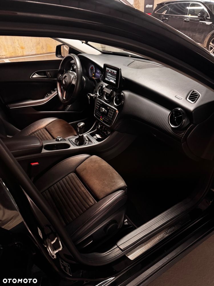 Mercedes-Benz GLA 180 (CDI) d - 15