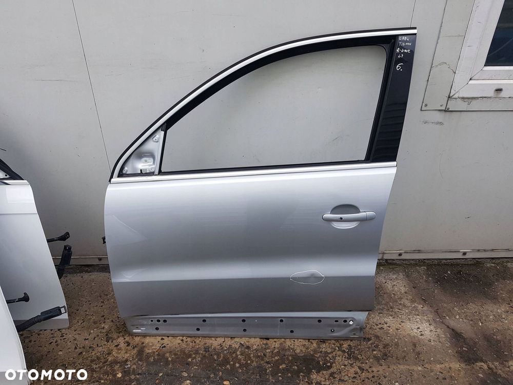 VW TIGUAN I 5N 06-15r DRZWI LEWE PRZÓD PRZEDNIE LA7W - 1