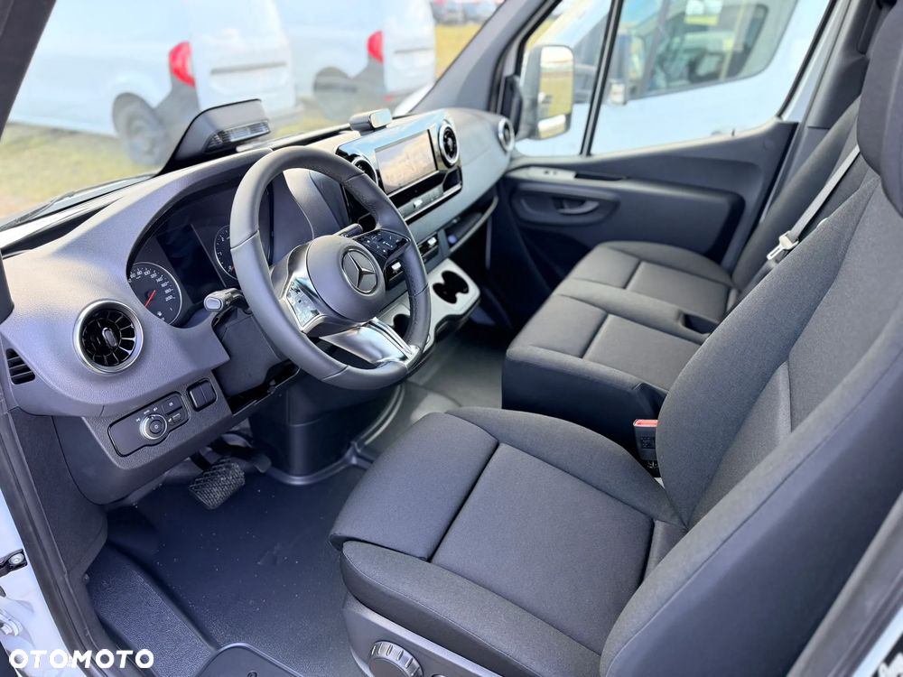 Mercedes-Benz Sprinter - 6