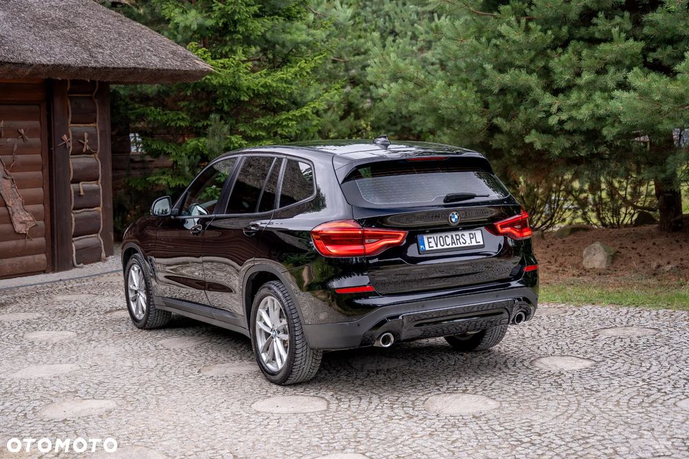 BMW X3 xDrive20d Advantage - 12