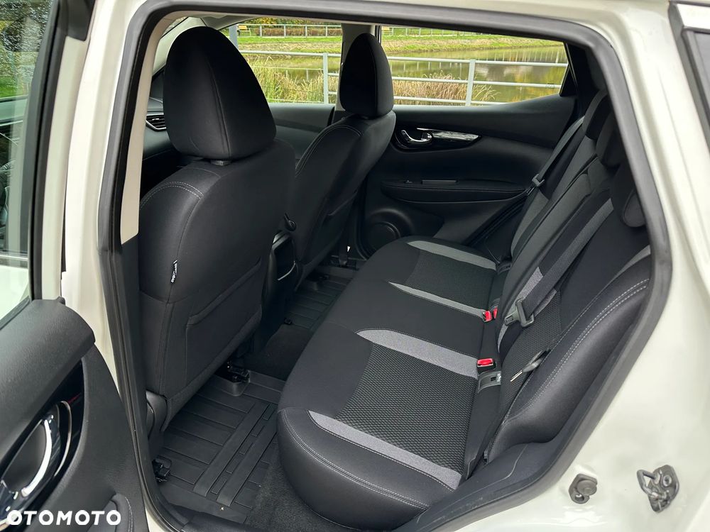 Nissan Qashqai 1.6 DIG-T Tekna - 16