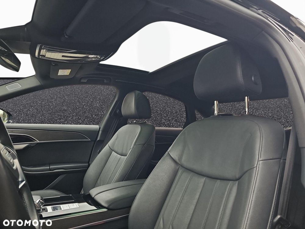 Audi A8 - 13