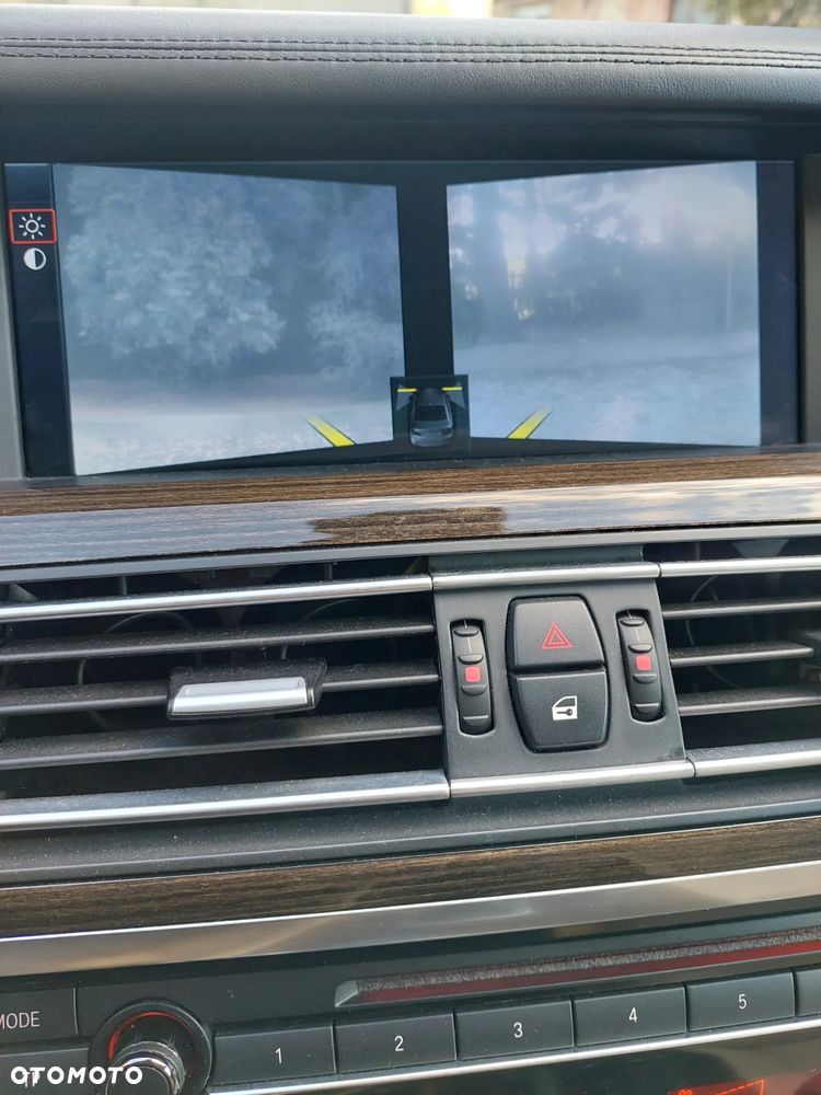 BMW Seria 7 750i L - 16