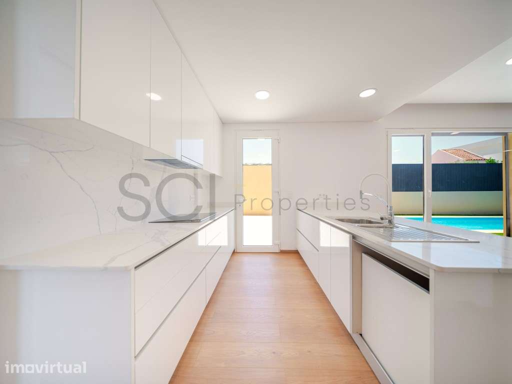 Moradia T4 Azeitão Térrea Isolada com Garagem Piscina - Grande imagem: 3/43
