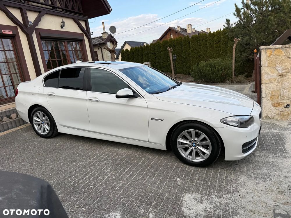 BMW Seria 5 528i Luxury Line - 10