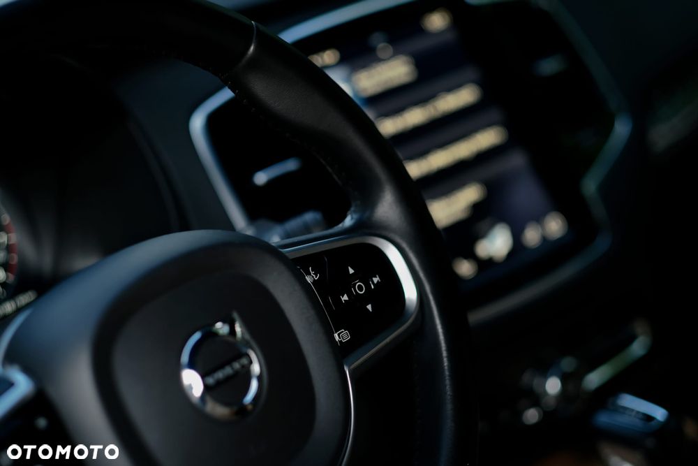 Volvo XC 90 T6 AWD Momentum - 24