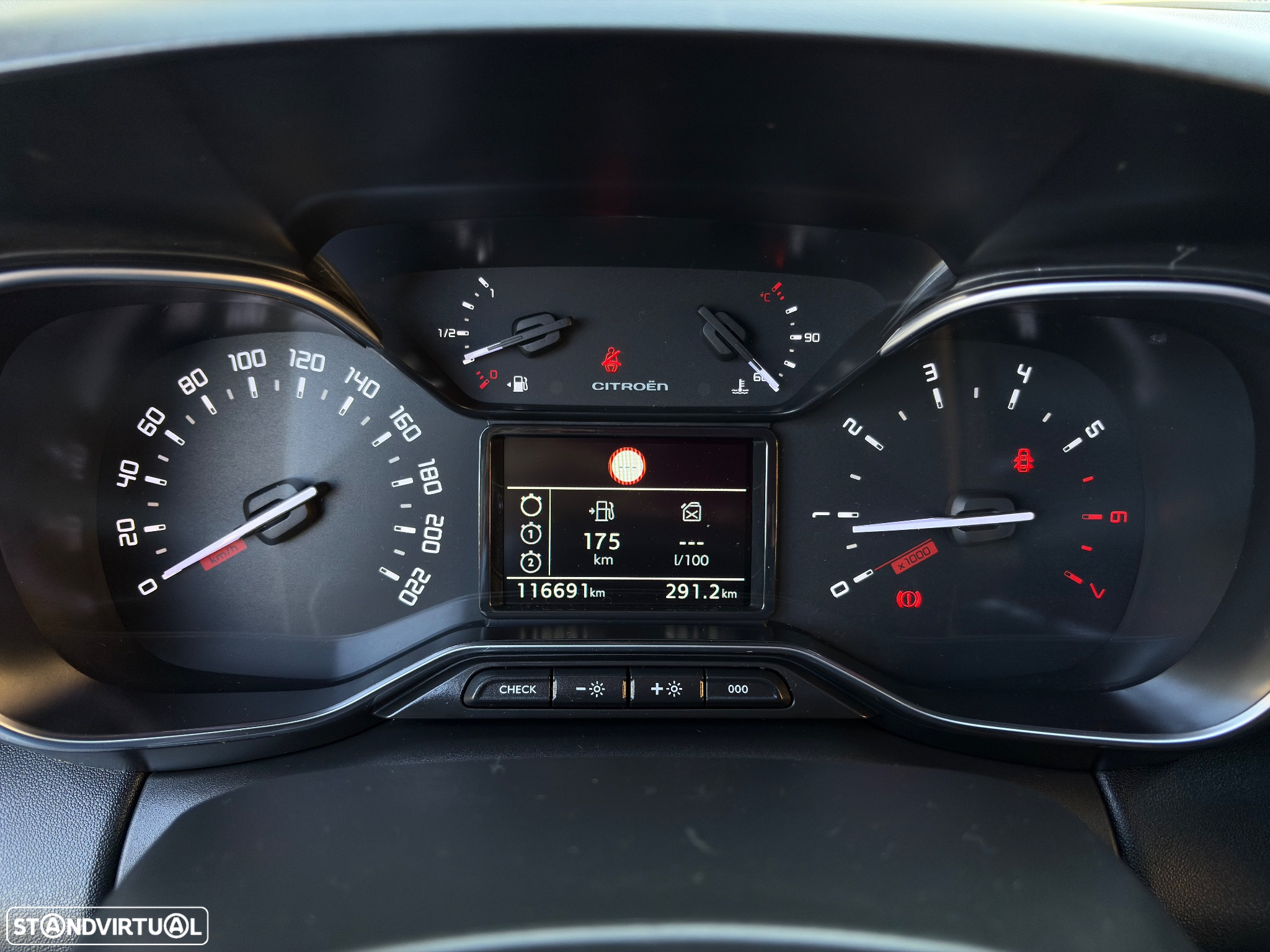 Citroën C3 Aircross 1.6 BlueHDi Shine - 9