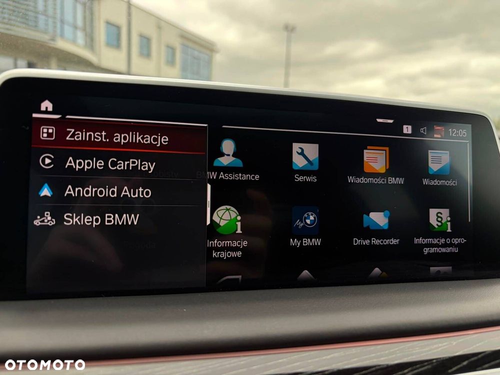 BMW Seria 7 750i xDrive sport - 24
