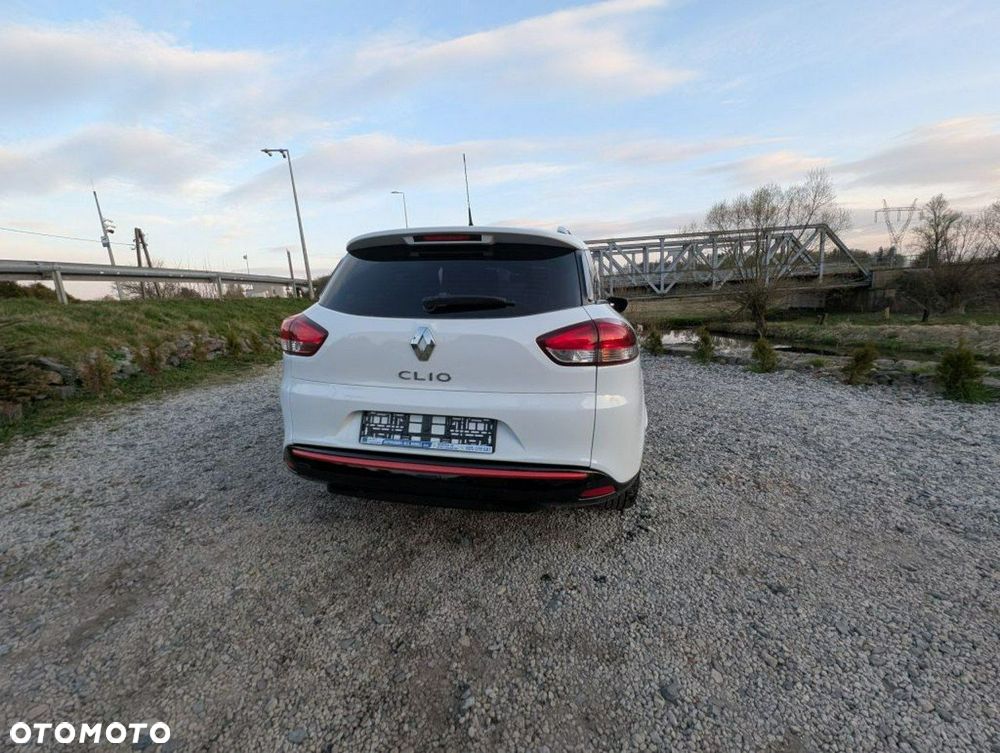 Renault Clio - 10