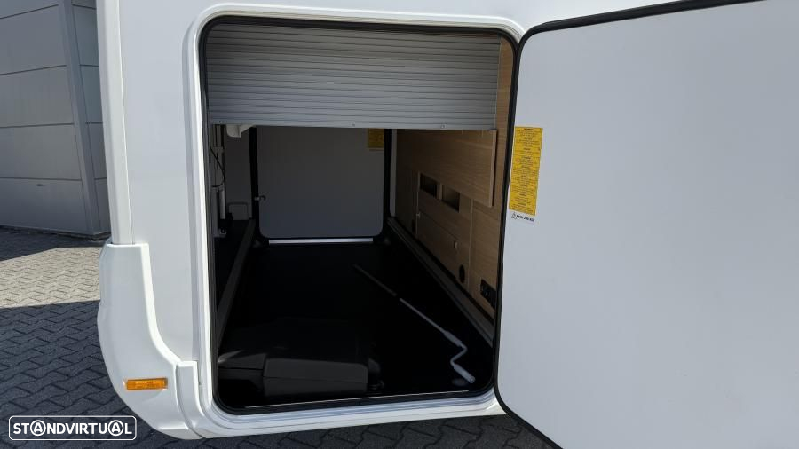 Adria Matrix 670 SC cama central e basculante - 2