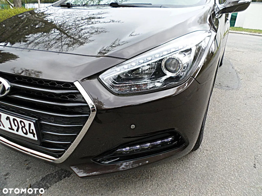 Hyundai i40 Kombi blue 1.6 Trend - 26