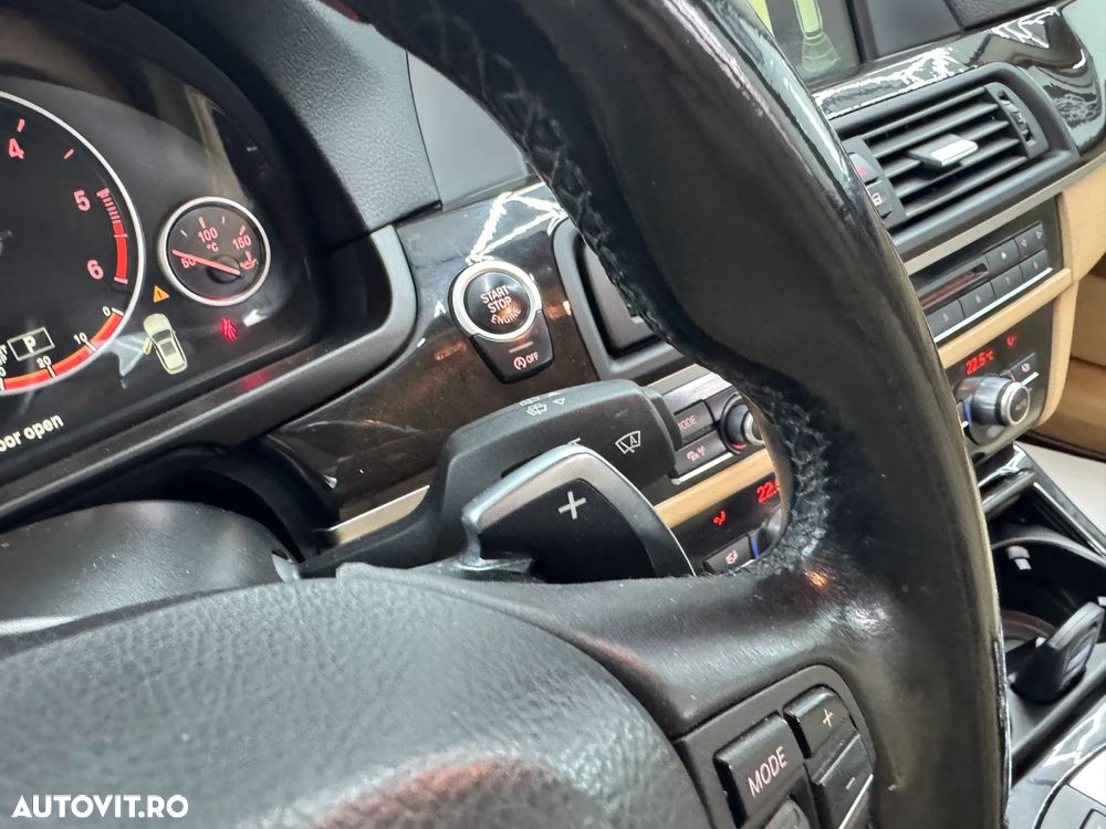 BMW Seria 5 530d xDrive - 14