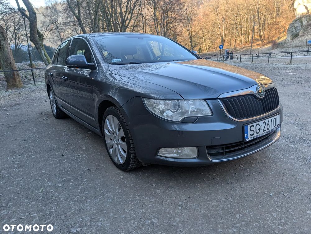 Skoda Superb 2.0 TDI Elegance DSG - 27