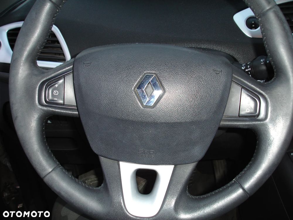 Renault Grand Scenic - 18