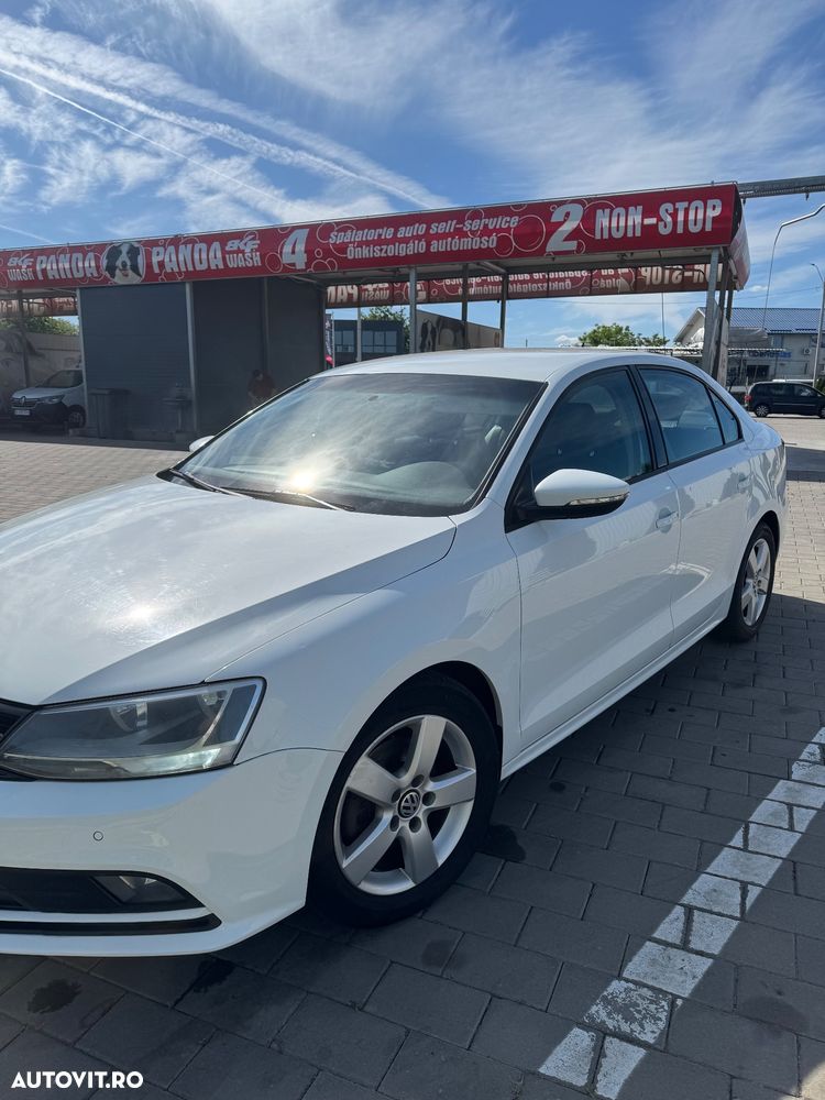 Volkswagen Jetta - 11