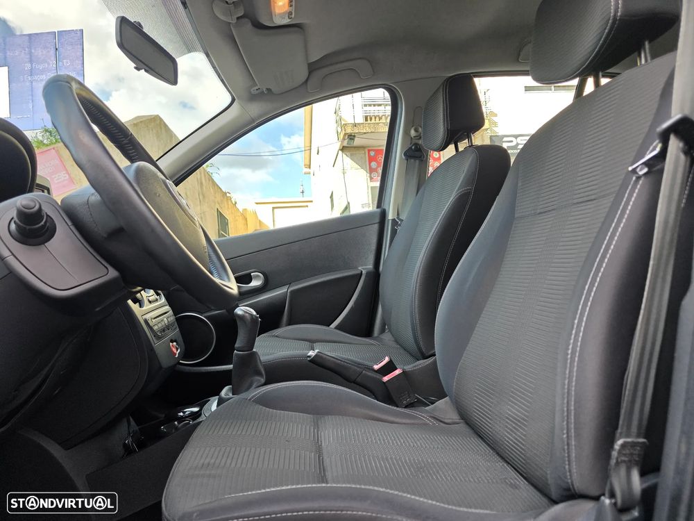 Renault Clio 1.5 dCi Dynamique S - 15