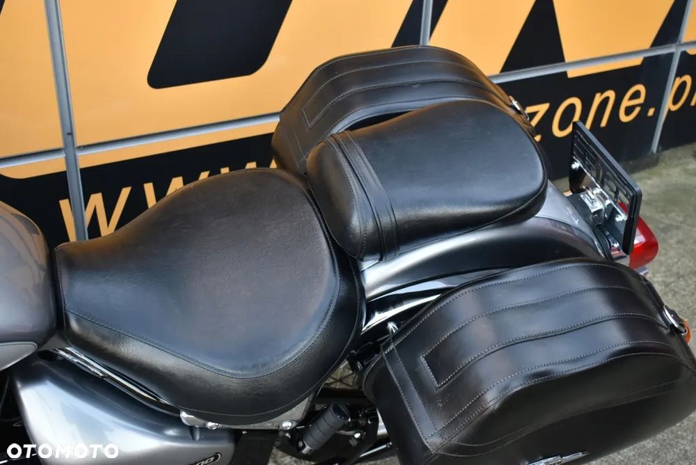 Suzuki VL 800 Volusia - Boulevard C50 - 13