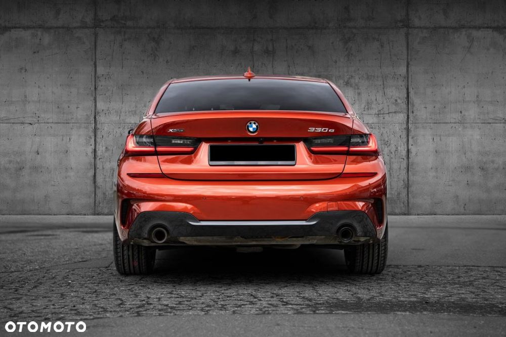 BMW Seria 3 330e xDrive - 5