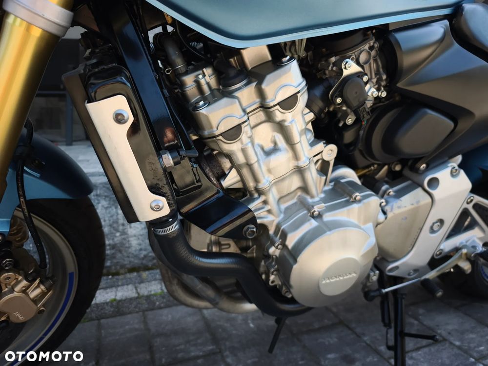 Honda Hornet - 24