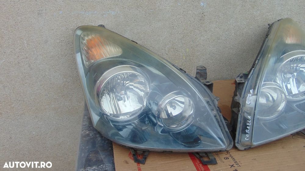 Faruri stanga/dreapta halogen facelift Toyota Corolla Verso an 2007-2008 - 2