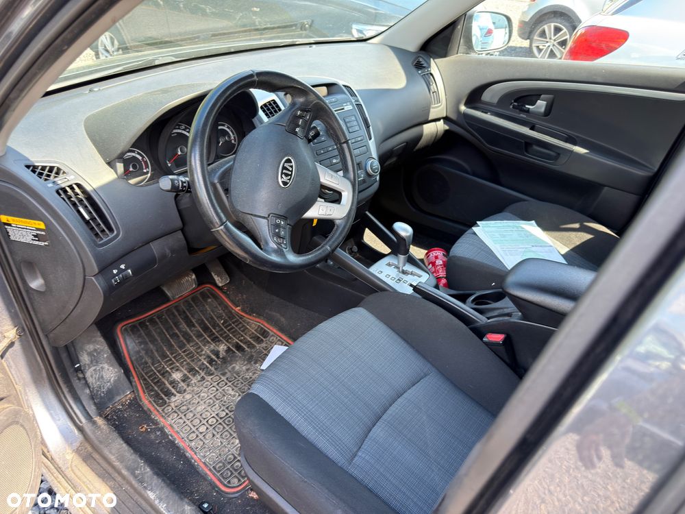 Kia Ceed - 7