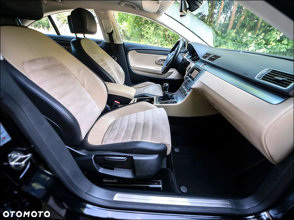 Volkswagen Passat CC - 37