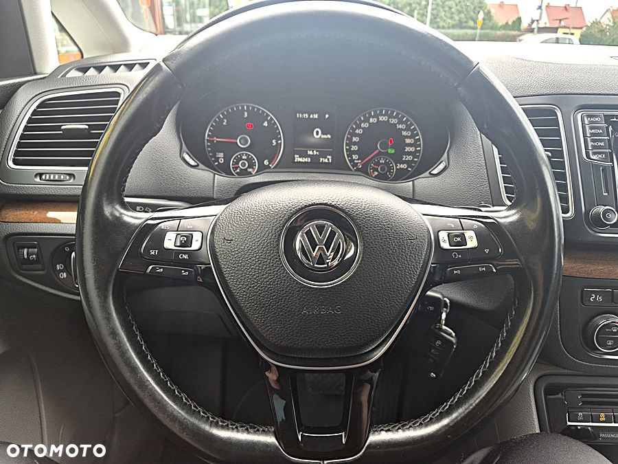 Volkswagen Sharan 2.0 TDI DSG (BlueMotion Technology) Highline - 16
