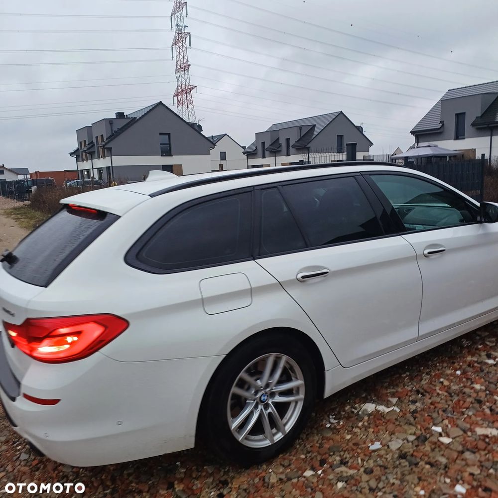 BMW Seria 5 520d xDrive Luxury Line sport - 29