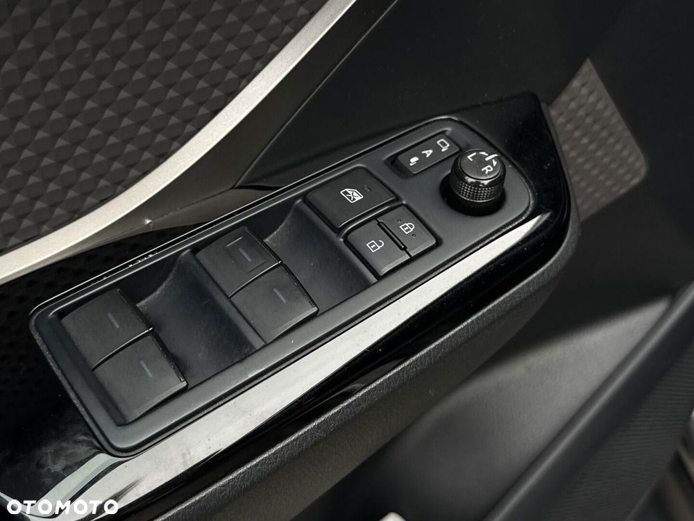 Toyota C-HR 2.0 Hybrid Executive - 30