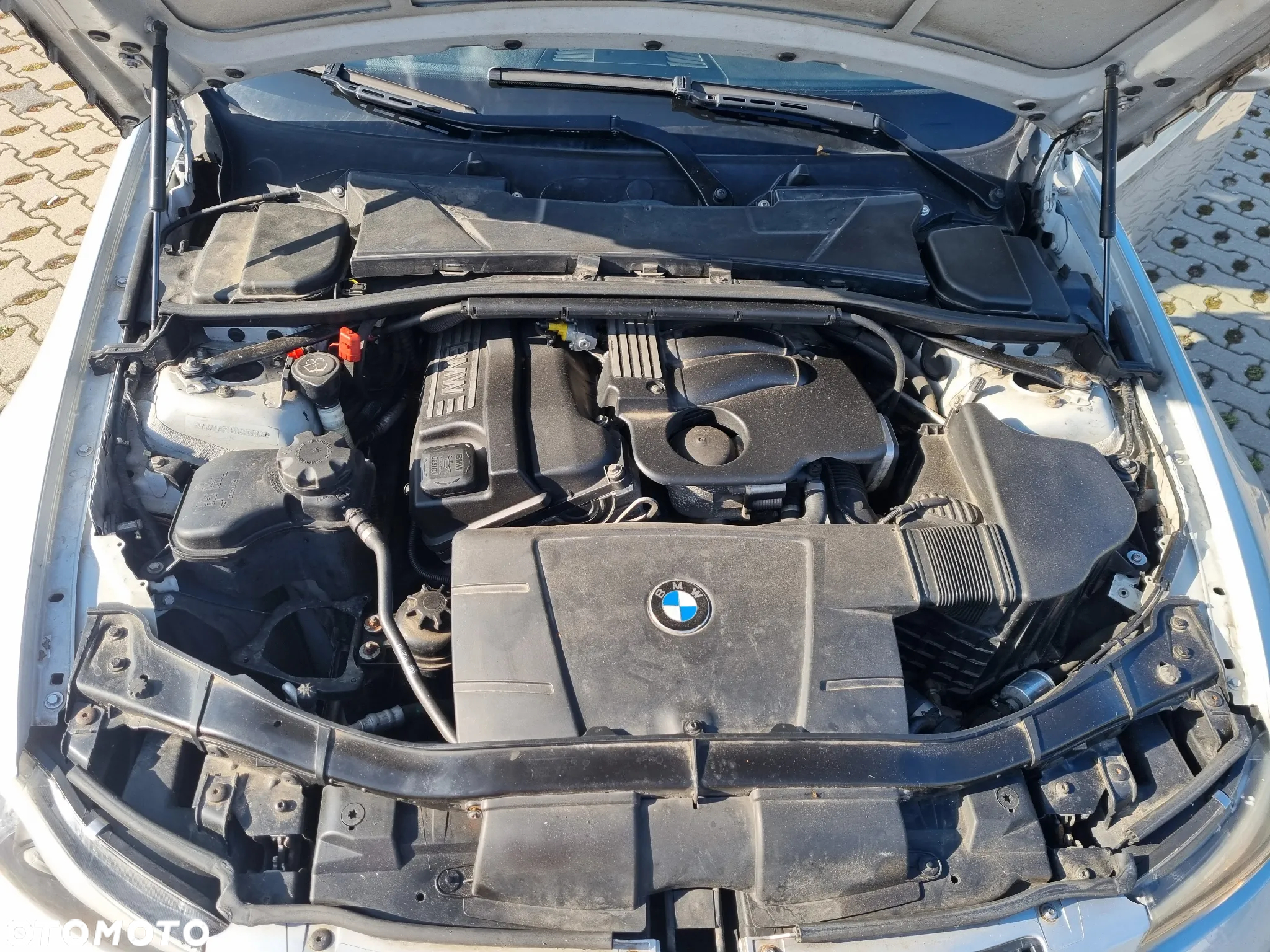 BMW Seria 3 320i - 16