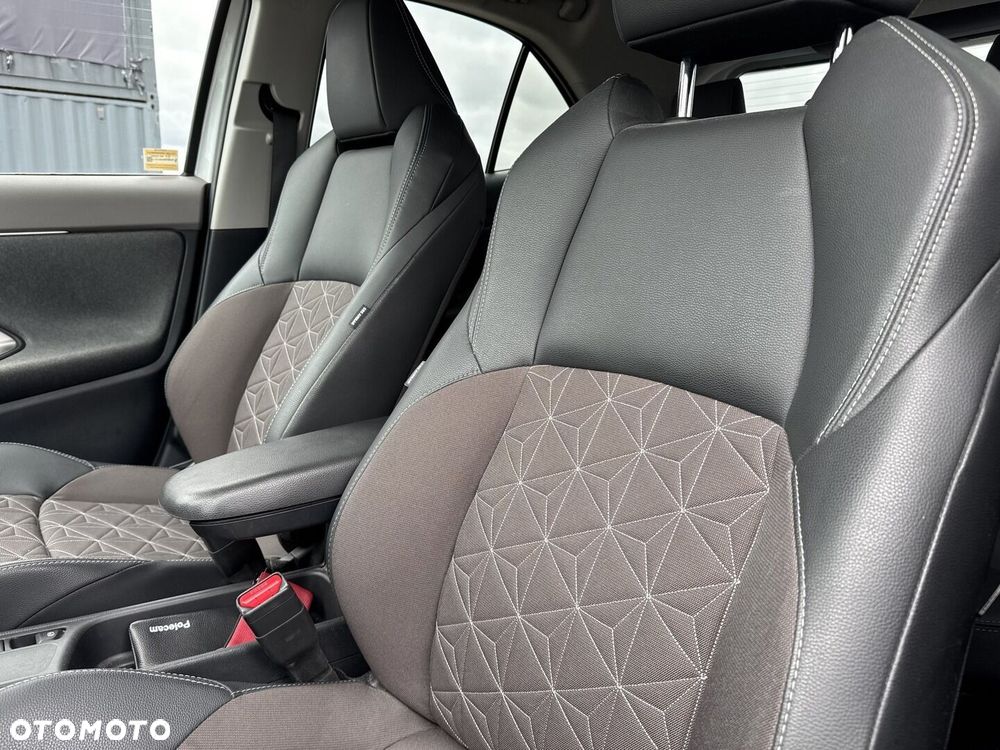 Toyota Yaris Cross - 13