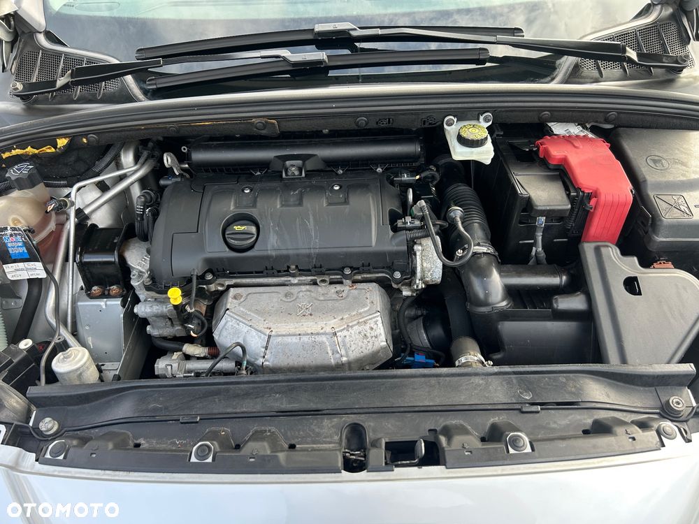 Peugeot 308 1.6 Premium - 9