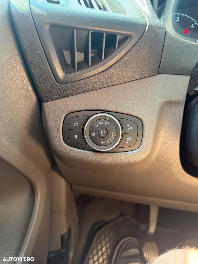 Ford TRANSIT CONNECT - 5